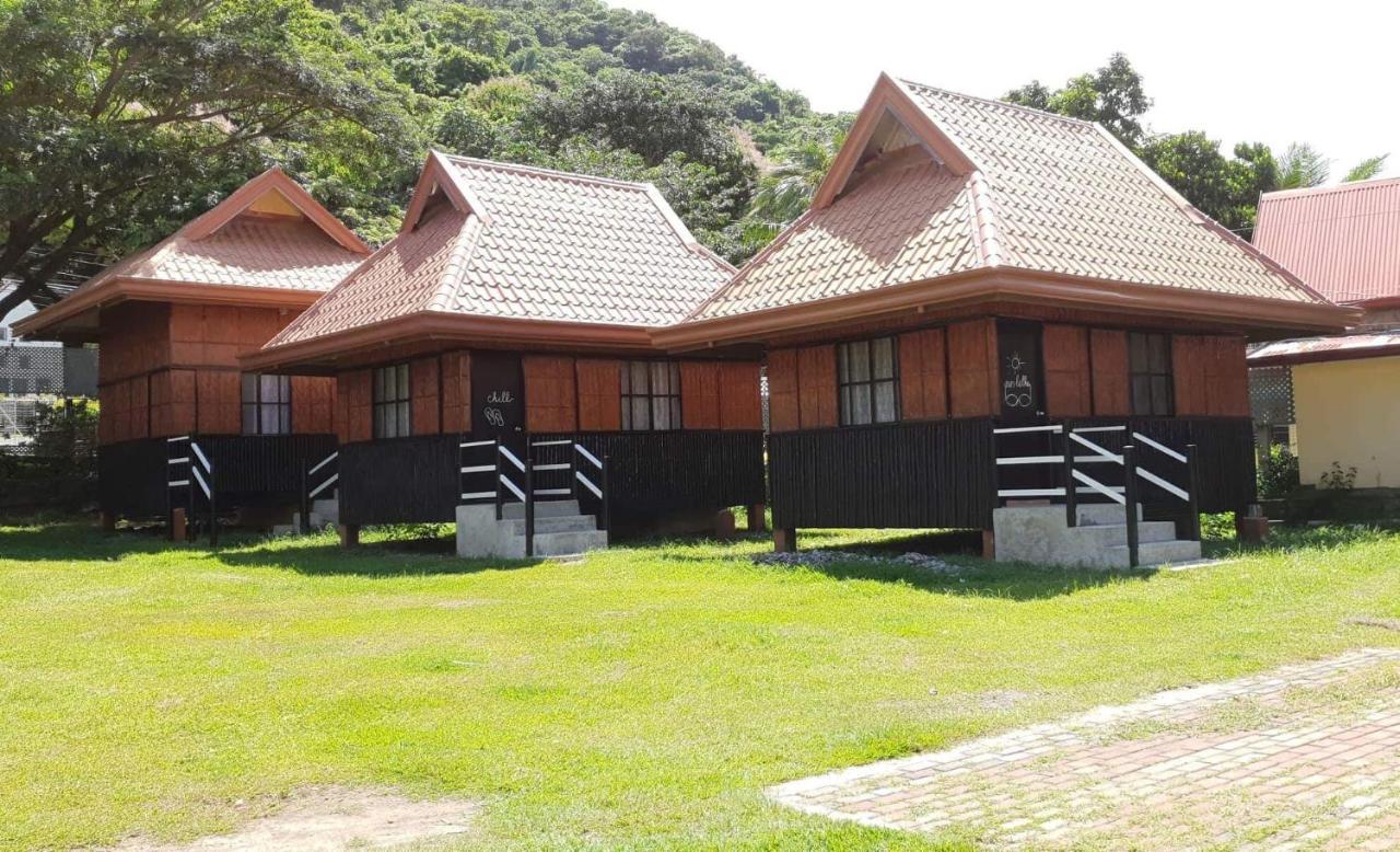 Saltitude Dive & Beach Resort マビニ エクステリア 写真