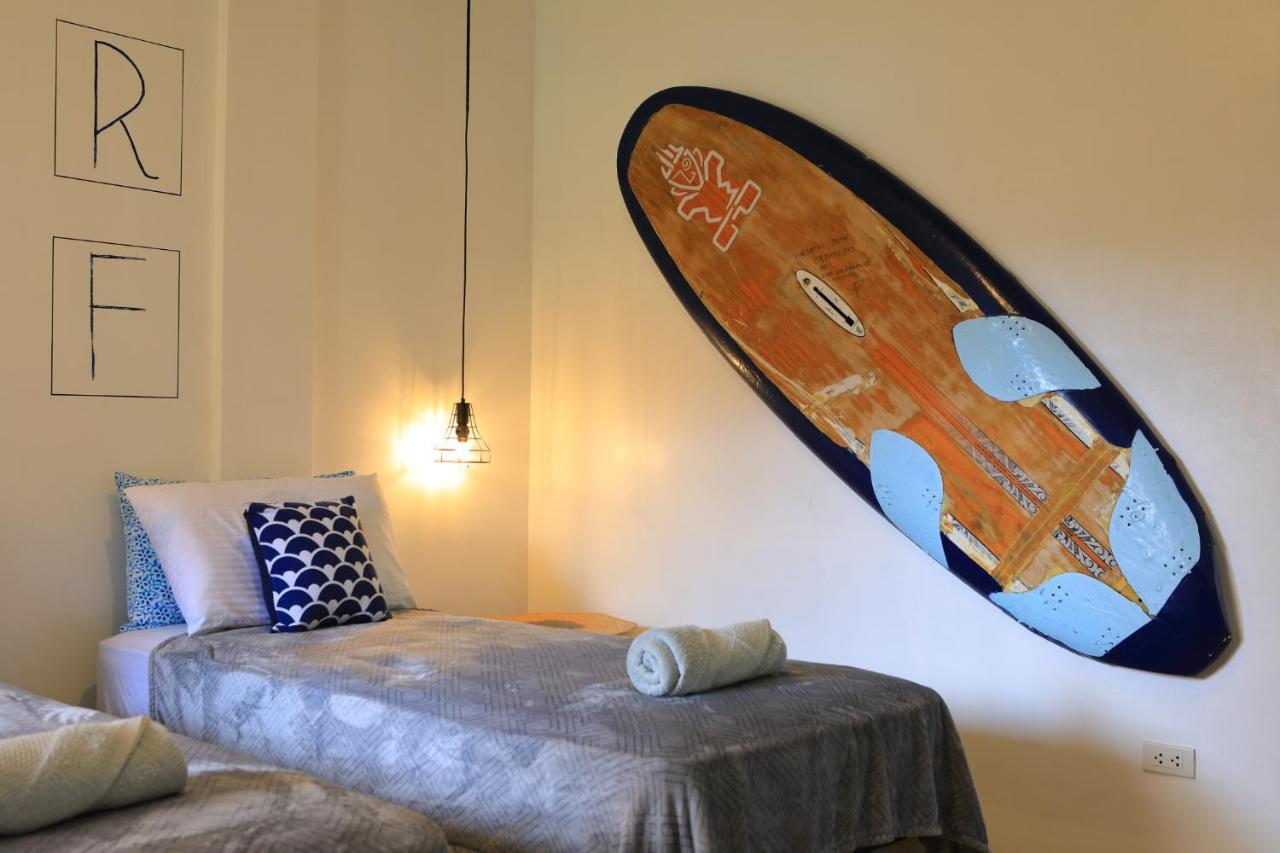 Saltitude Dive & Beach Resort マビニ エクステリア 写真