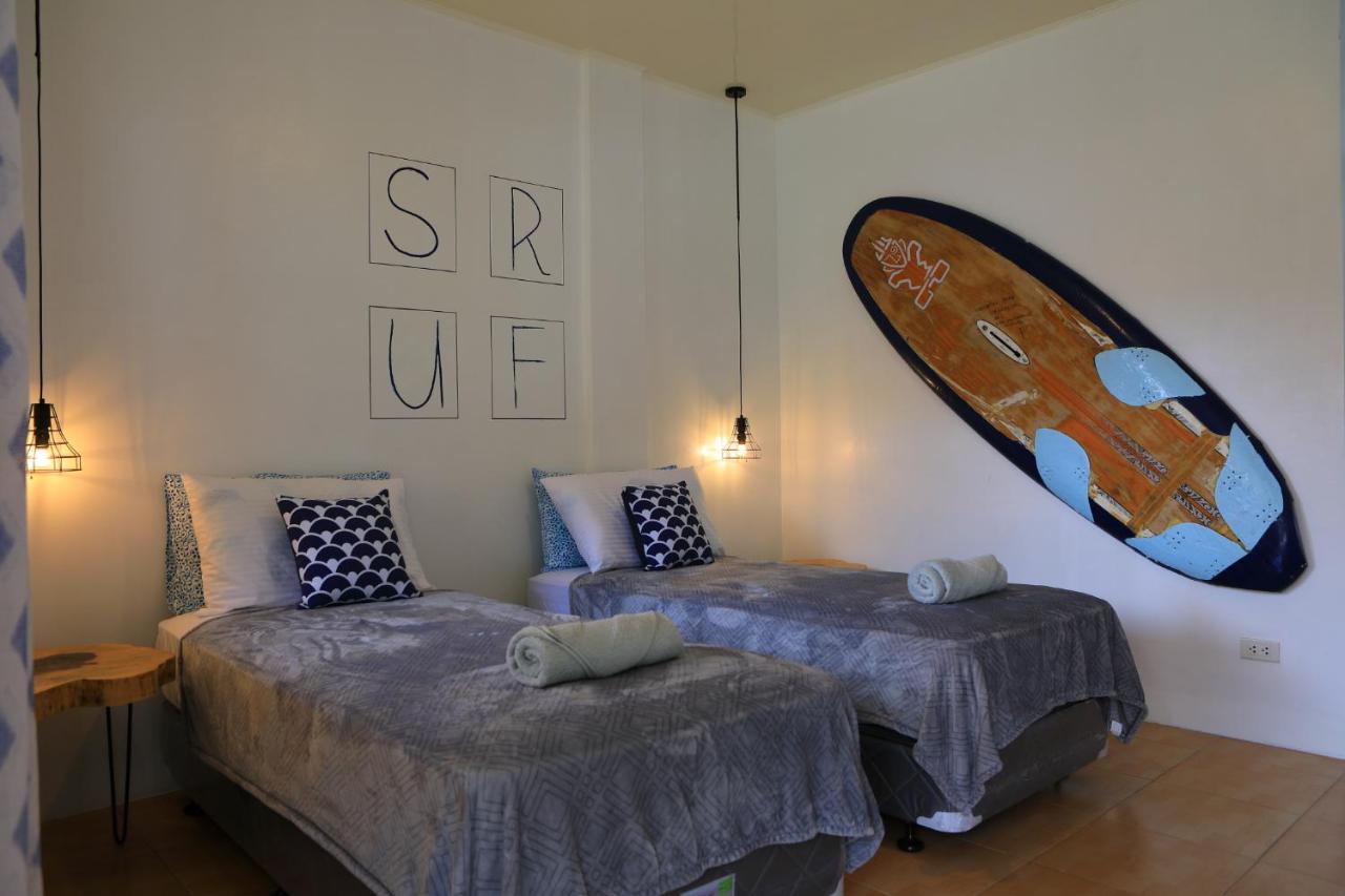 Saltitude Dive & Beach Resort マビニ エクステリア 写真